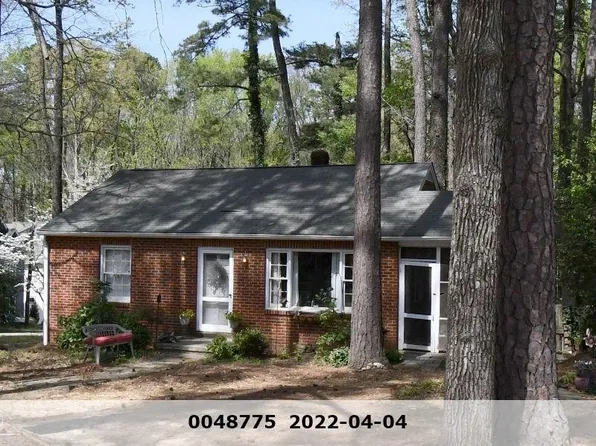 3604 Phyllis Dr #26-27, Raleigh, NC 27607