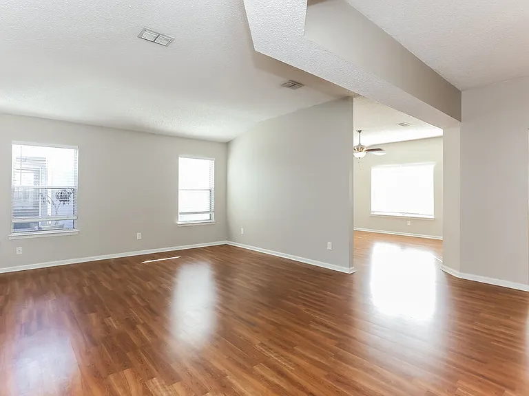 12327 Sondra Cove Ct — Photo 3