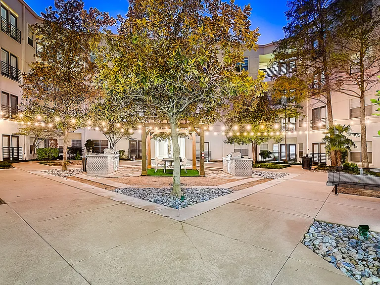 5 Mockingbird Apartments — Photo 51