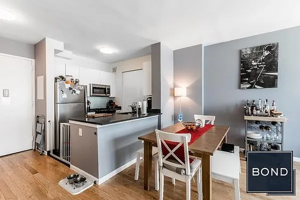 Rented by Bond New York | media 2