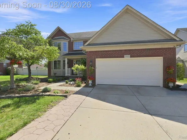 26833 Arcadia Dr, Flat Rock, MI 48134
