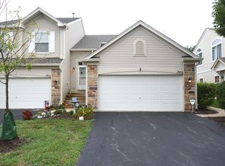 1933 Misty Ridge Ln, Aurora, IL 60503