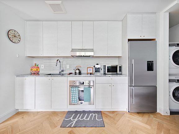 2nd image of 531 Vanderbilt Ave APT 4B