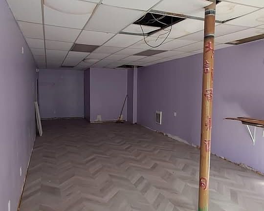 5th image of 1136 Albany Ave
