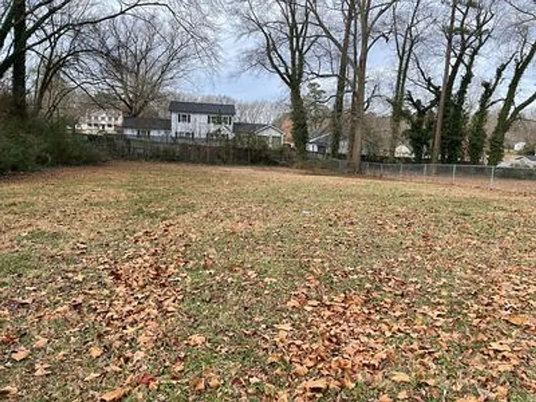 120 Barker Ave — Photo 9