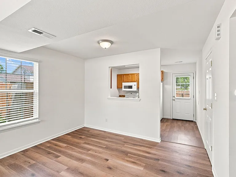 3518-3520 Prescott Dr. — Photo 4
