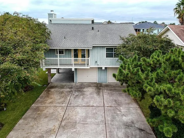 17 N Omega Dr, La Marque, TX 77568