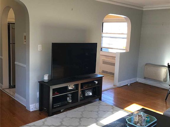5th image of 51 Lincoln Ave