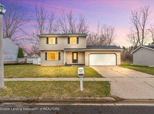 4119 Bridgeport Dr, Lansing, MI 48911