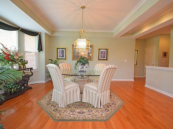 3rd image of 1380 Thornbird Dr