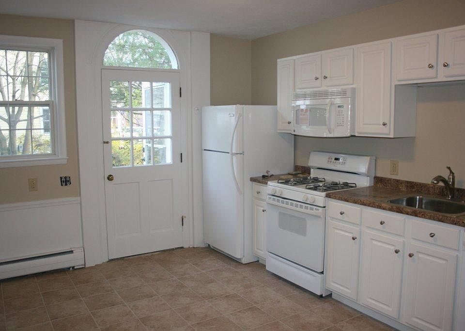 2nd image of 41 Park St #1R
