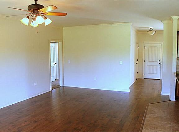 5th image of 1002 Woodbrook Blvd