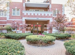 5000 Oakton St APT 602, Skokie, IL 60077