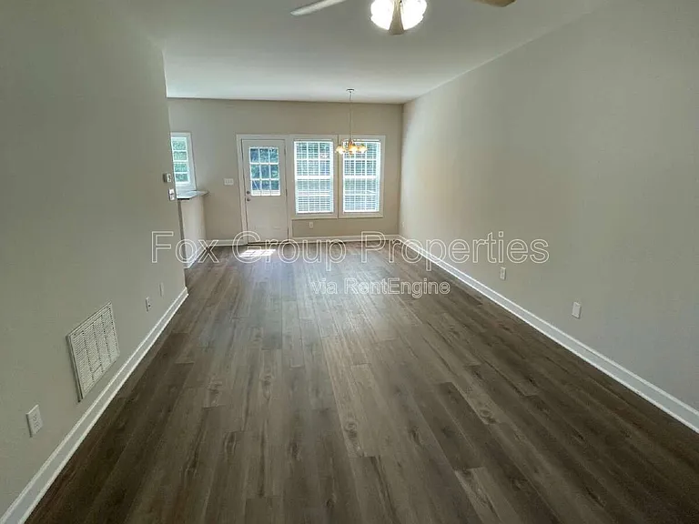 3967 Kimberly Pl — Photo 2