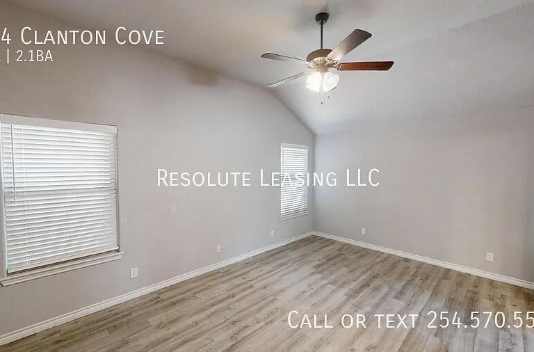 904 Clanton Cv — Photo 11