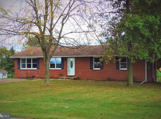 13590 Countryside Dr, Greencastle, PA