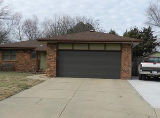 1627 N Prescott Cir, Wichita, KS 67212