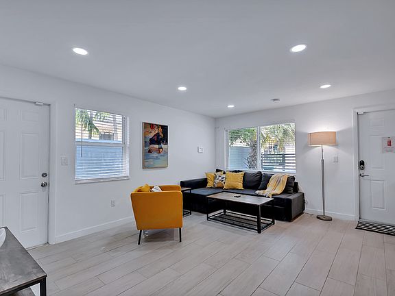 4th image of 115 NE 53rd St #Id1056444p