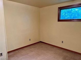 8581 Fair Rd, Strongsville, OH 44136