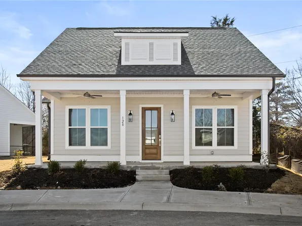 128 Cottage Ln, Greenwood, SC 29649