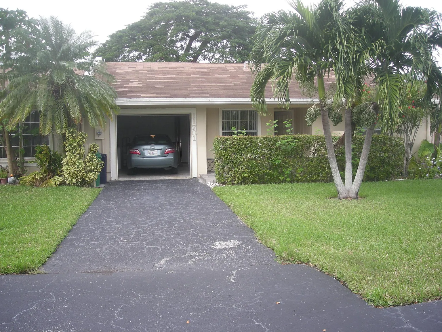 2 bed, 1368 sqft, $2,700 — Photo 3