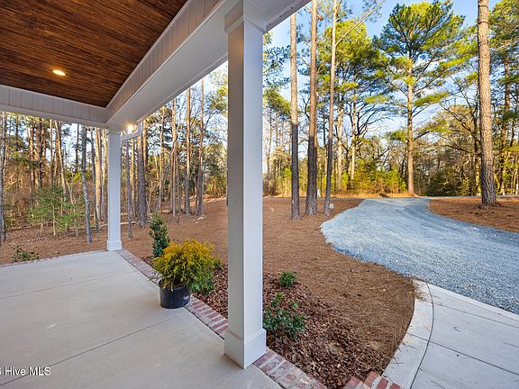 4th image of 370 Michael Road