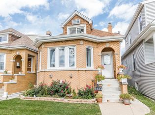 6334 W Warwick Ave, Chicago, IL 60634
