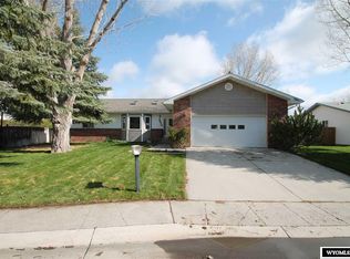 1304 Forest Dr, Riverton, WY 82501