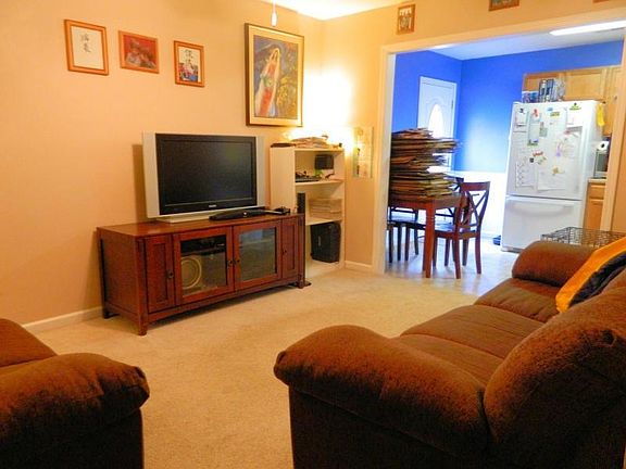 4th image of 4022 Oakland Dr