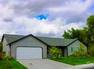 2809 SW 25th St, Redmond, OR 97756