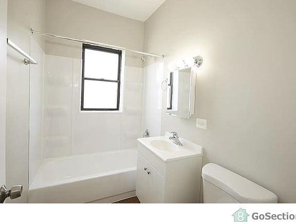 2nd image of 6811 S Paxton Ave