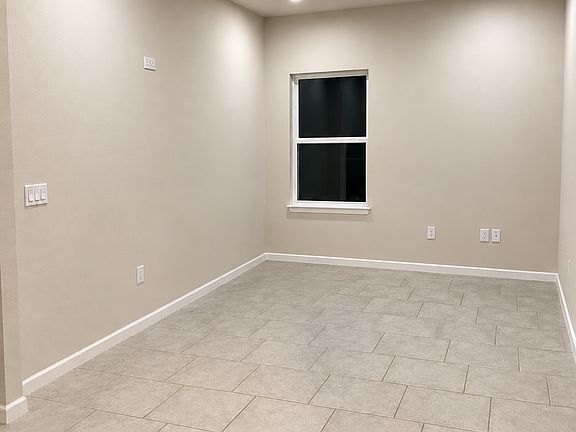 5th image of 6121 115th Ave E