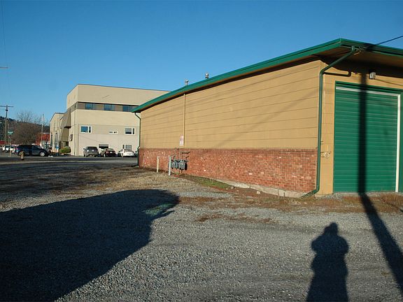 4th image of 5304 E Desmet Ave