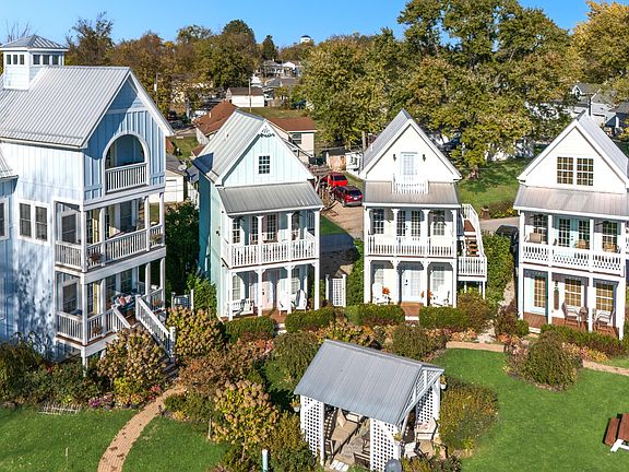 2nd image of 186 Grandstaff Ave