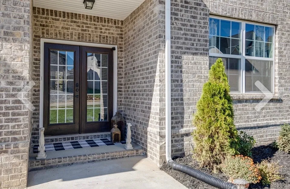 4 bed, 3.5 bath, 2690 sqft, $2,800 — Photo 3