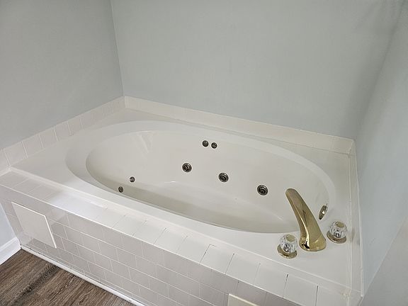 5th image of 21509 Willis Wharf Ct #1