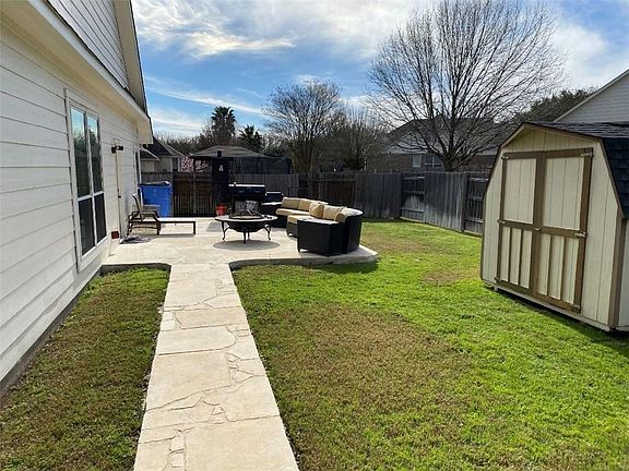 2nd image of 2305 Hayfield Sq
