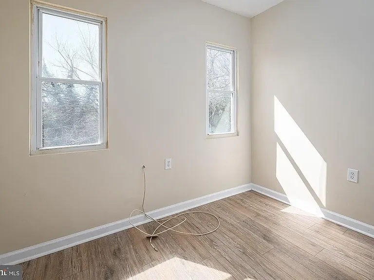 2444 Druid Hill Ave — Photo 27