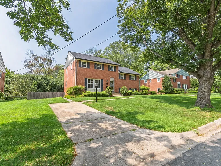 9902 Holmhurst Rd — Photo 3
