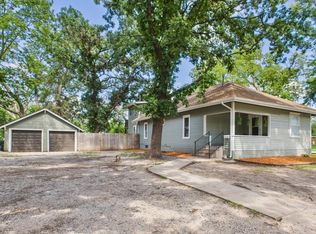 405 Walnut St, Halstead, KS 67056