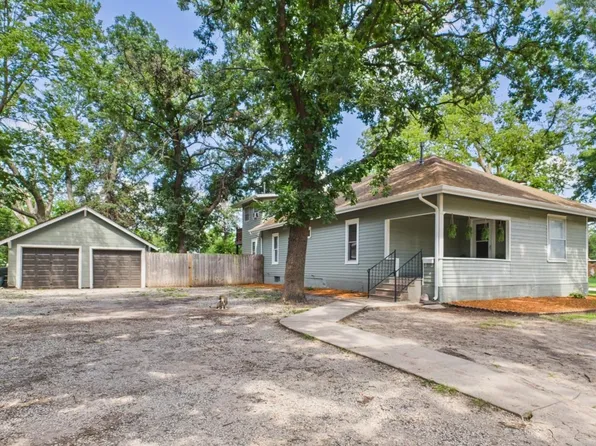 405 Walnut St, Halstead, KS 67056