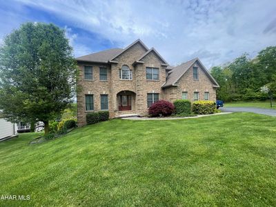738 Chapel Dr, Altoona, PA, 16602