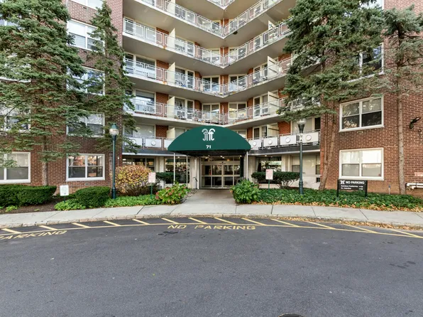 71 Strawberry Hill Ave 305, Stamford, CT 06905