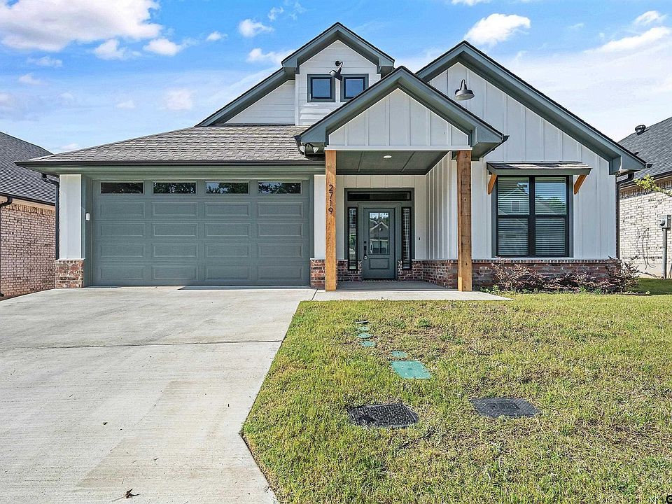 1st image of 2719 Royal Village Way