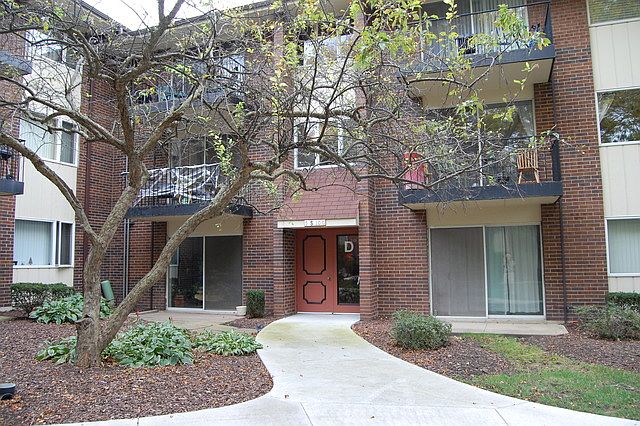 1st image of 5S100 Pebblewood Ln APT D11