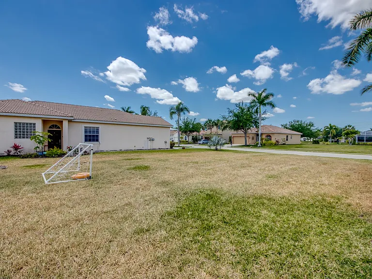 Blue Cypress Lake Ct — Photo 78