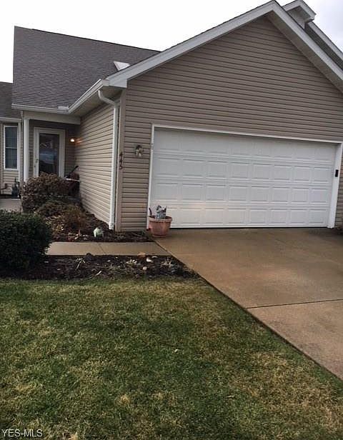 1st image of 445 Coventry Ct