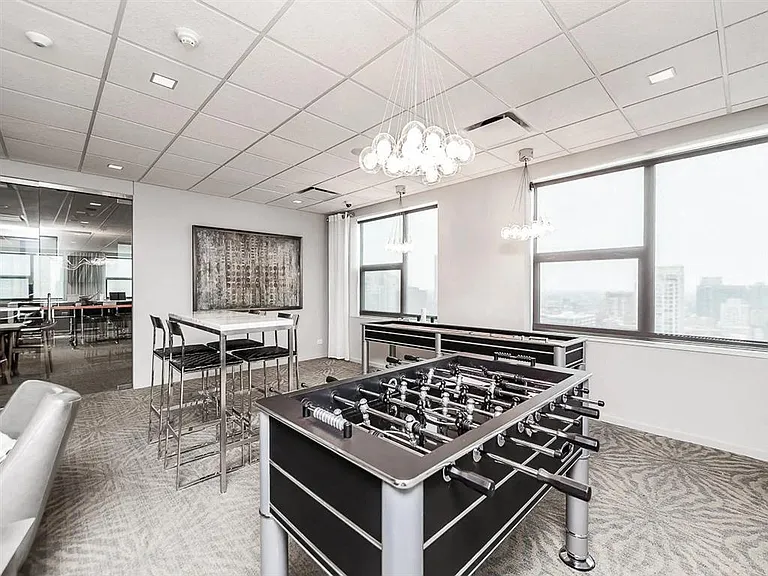 West77 Apartments — Photo 44