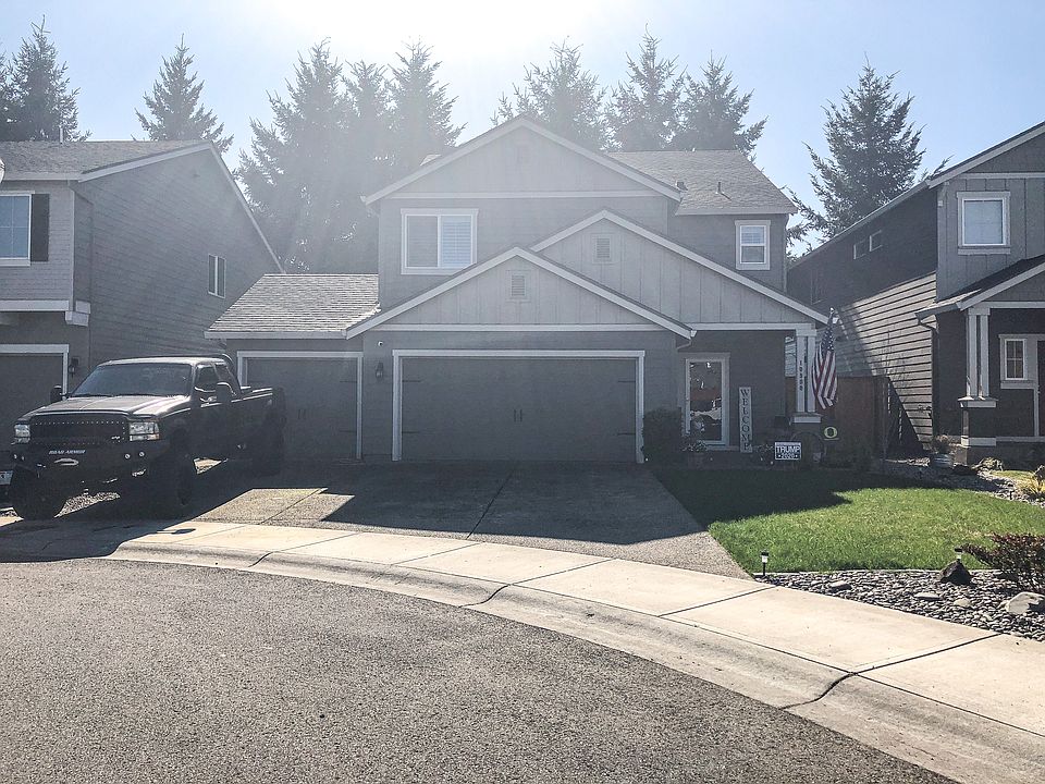 1st image of 10900 NE 121st Ct