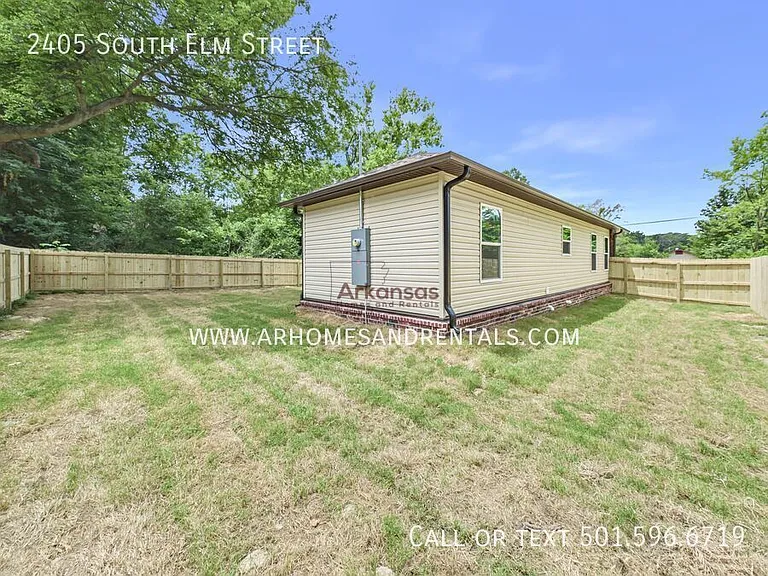 2405 S Elm St — Photo 11